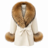 LIVMAÉ Privé — Sienna Fur Trim Coat – Weiß – Produktbild