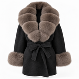 LIVMAÉ Privé — Sablette Fur Trim Coat – Schwarz – Produktbild
