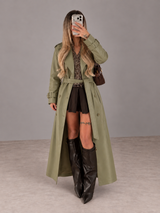 Élara Leather-Look Coat – Olive green – LIVMAE model photo