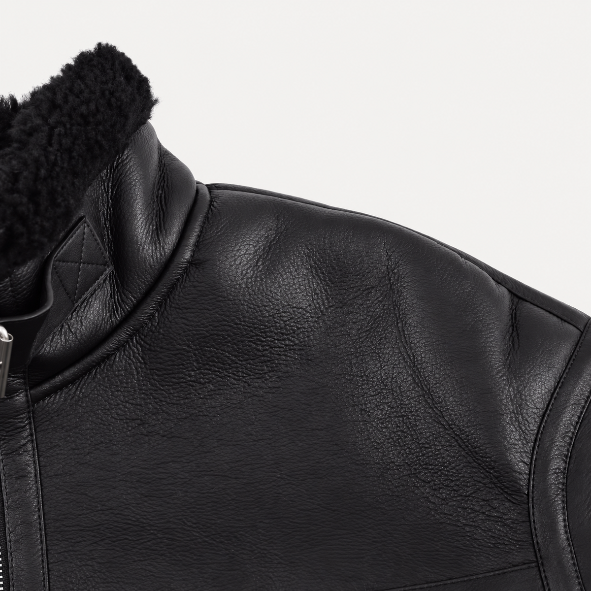 Noelle Aviator Jacket Schulter Detail